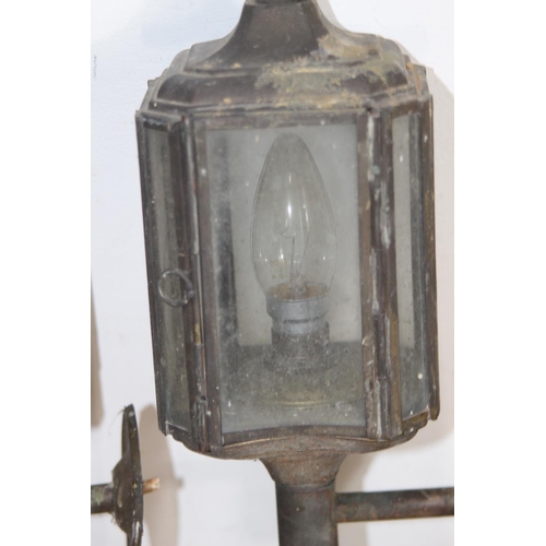 231 - 2 X VINTAGE CARRIAGE LAMPS 
40CM