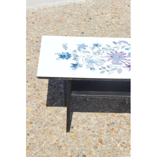 4 - RETRO COFFEE TABLE 
115 X 39 X 37 CM