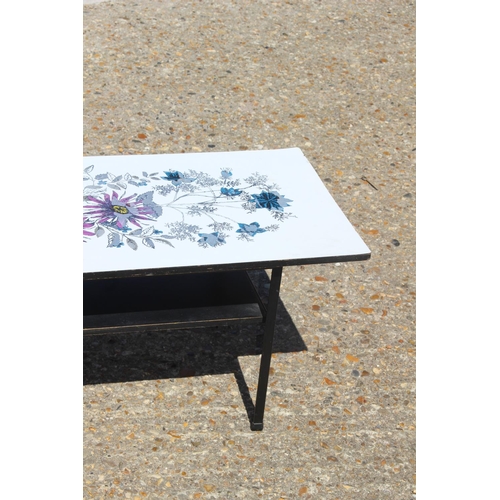 4 - RETRO COFFEE TABLE 
115 X 39 X 37 CM