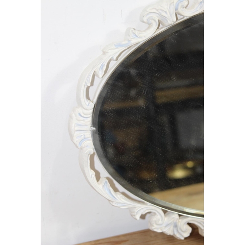 179 - OVAL PAINTED RETRO MIRROR
62 X 39CM