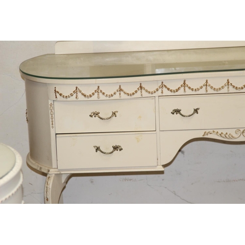 18 - Queen Anne STYLE DRESSING TABLE 
145 X 45 X 153CM