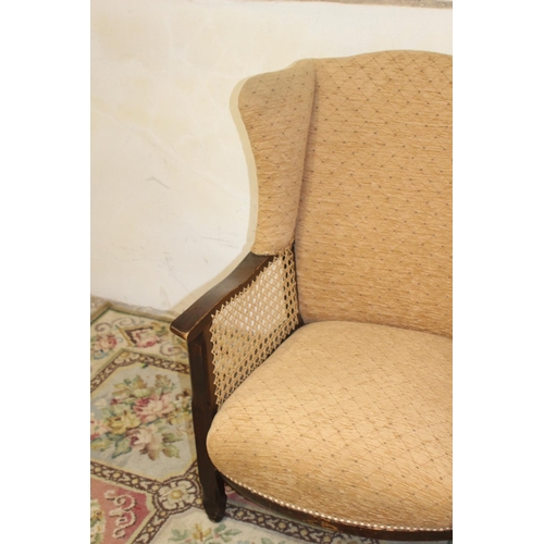 68 - VINTAGE BERGERE CANE CHAIR
63 X 90CM