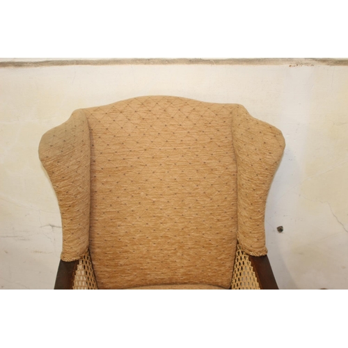 68 - VINTAGE BERGERE CANE CHAIR
63 X 90CM