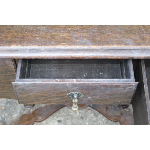 83 - VINTAGE EDWARDIAN KNEE HOLE DESK