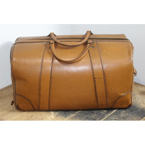 608 - VINTAGE LEATHER HOLDALL