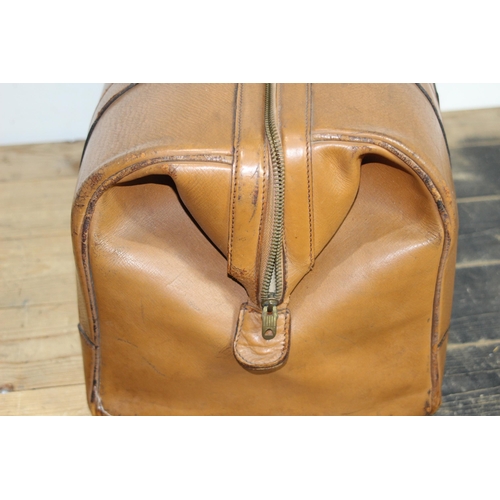 608 - VINTAGE LEATHER HOLDALL