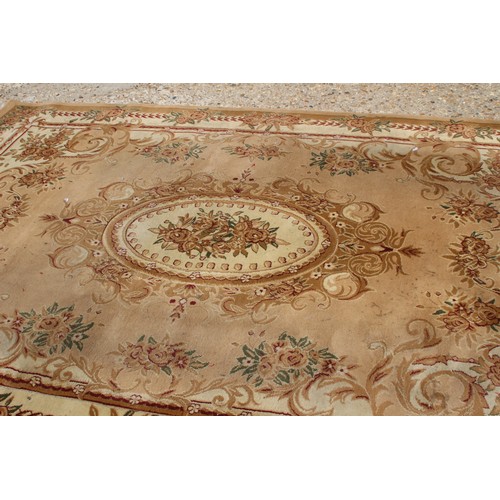 114 - LARGE VINTAGE RUG
290 X 190CM