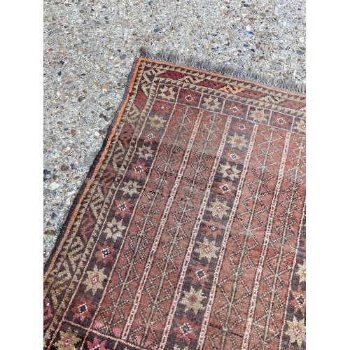 122 - VINTAGE EASTERN RUG
122 X 83CM