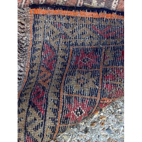 122 - VINTAGE EASTERN RUG
122 X 83CM