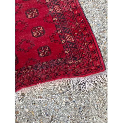 123 - VINTAGE EASTERN RUG
125 X 73CM