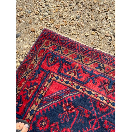 127 - VINTAGE EASTERN RUG
170 X 107CM