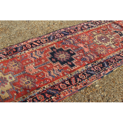 113 - LARGE GEOMETRIC PERSIAN RUNNER RUG
450 X 90CM