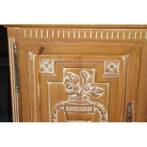 73 - CARVED PINE SIDEBOARD
176 X 50 X 94CM