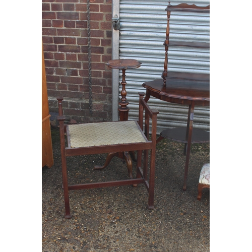 88 - 7 X INTERESTING PIECES OF EDWARDIAN FURNITURE 
70 X 72CM