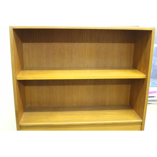 102 - RETRO FRESCO GPLAN WALL UNIT WITH DRINKS CABINET
81 X 46 X 199CM