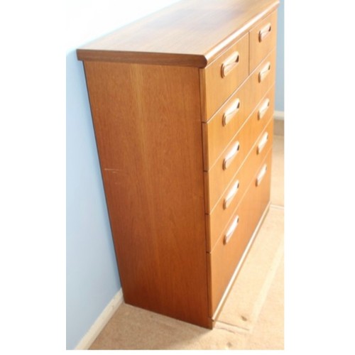 36 - RETRO TEAK TWO OVER FOUR CHEST OF DRAWERS
85 x 120cm