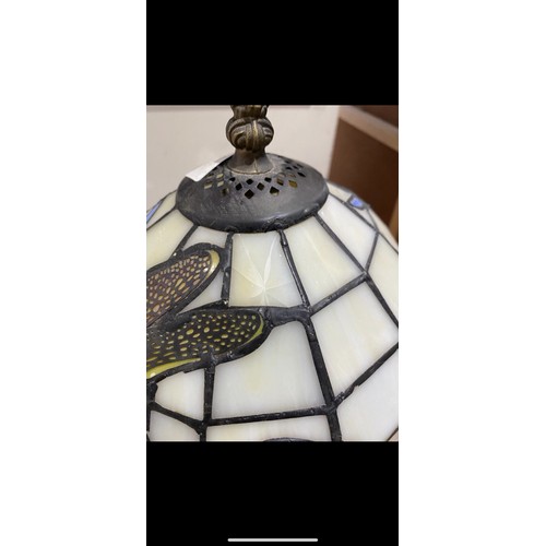 213 - TIFFANY STYLE LAMP{ONE PANNEL HAS A CRACK}
37CM