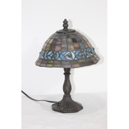 108 - TIFFANY STYLE LAMP
30 X 20CM