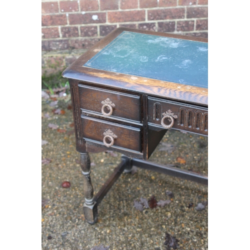 25 - VINTAGE LEATHER TOPPED DESK
104 X 46 X 72CM