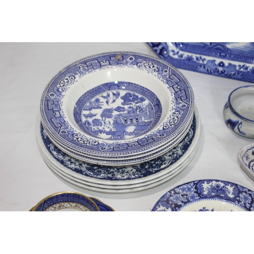 206 - LARGE QUANTITY OF BLUE AND WHITE CHINA