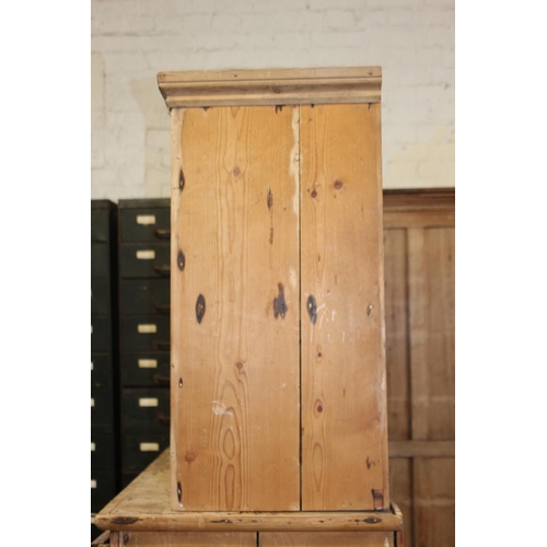 34 - VICTORIAN CHEST OF DRAWERS AND GLAZED CUPBOARD - A/F
195 X 52 X 102CM