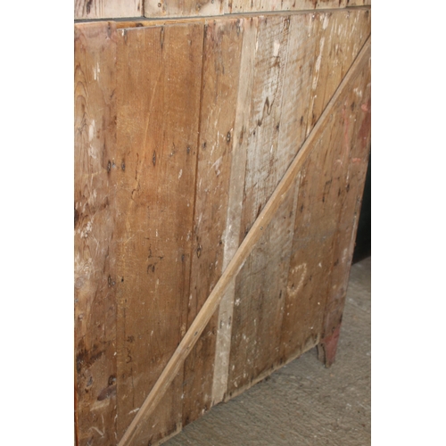 34 - VICTORIAN CHEST OF DRAWERS AND GLAZED CUPBOARD - A/F
195 X 52 X 102CM