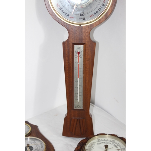 307 - QUANTITY OF BAROMETERS 
30CM