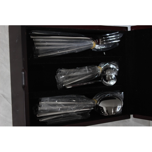 312 - 2 X BOXED CUTLERY SETS