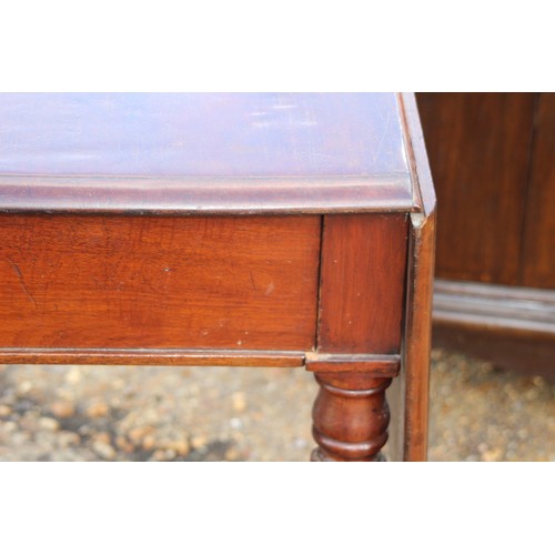 36 - OAK POT CUPBOARD AND PEMBROOKE TABLE 
53 X 56 X 80CM