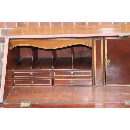 41 - ANTIQUE GEORGIAN BUREAU 
118 X 53 X 110CM