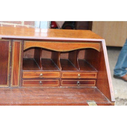 41 - ANTIQUE GEORGIAN BUREAU 
118 X 53 X 110CM