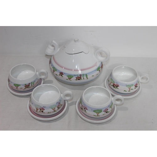 236 - VINTAGE INTERESTING ITALIAN TEASET