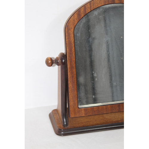 336 - VINTAGE MAKE UP MIRROR
35 X 33CM