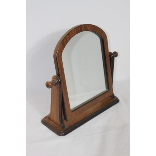 336 - VINTAGE MAKE UP MIRROR
35 X 33CM