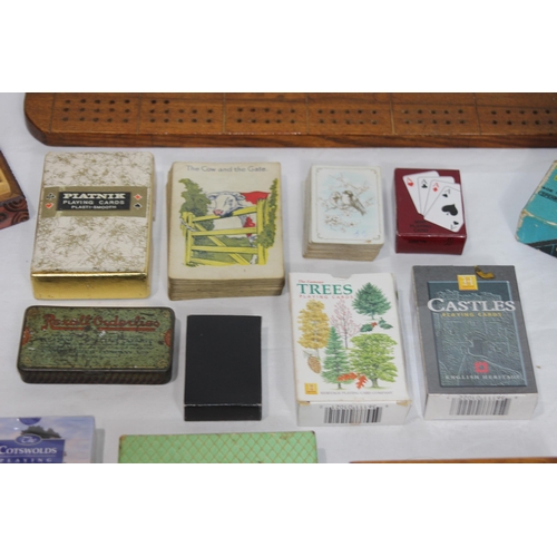 372 - QUANTITY OF VINTAGE CARDS GAMES ETC