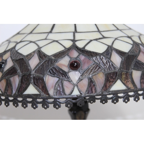 117 - TIFFANY STYLE TABLE LAMP
38CM