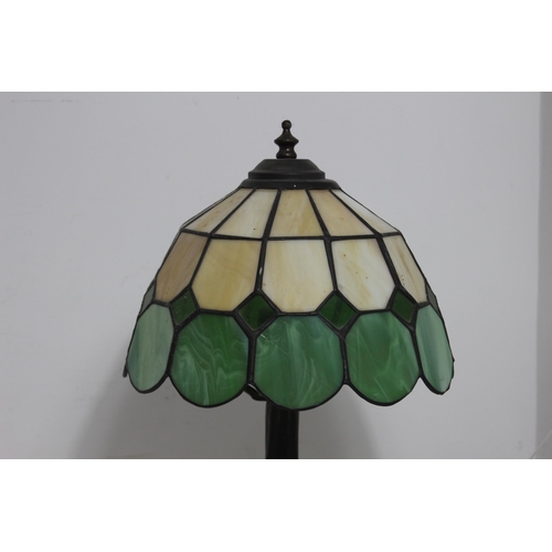 118 - TIFFANY STYLE LAMP
47CM