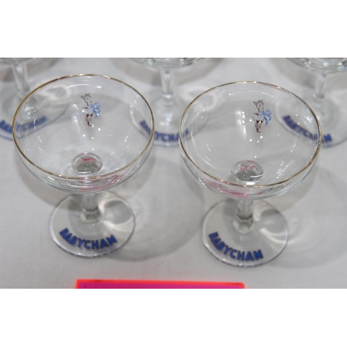 238 - 8 X VINTAGE BABYCHAM GLASSES AND ADVERTISING PUB SIGN