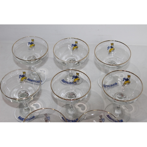 238 - 8 X VINTAGE BABYCHAM GLASSES AND ADVERTISING PUB SIGN