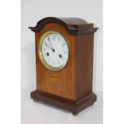 389 - VINTAGE JUNGHANS CLOCK 
32CM