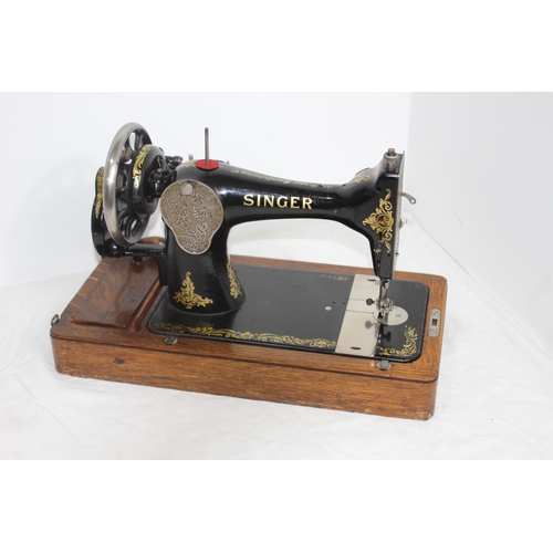 395 - SINGER SEWING MACHINE