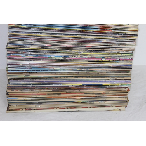 404 - QUANTITY OF 2000 AD COMICS