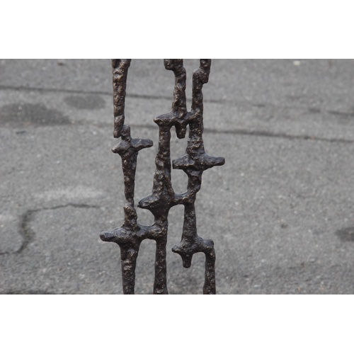 410 - MODERN METAL ABSTRACT LINKAGE 
84 X 22CM