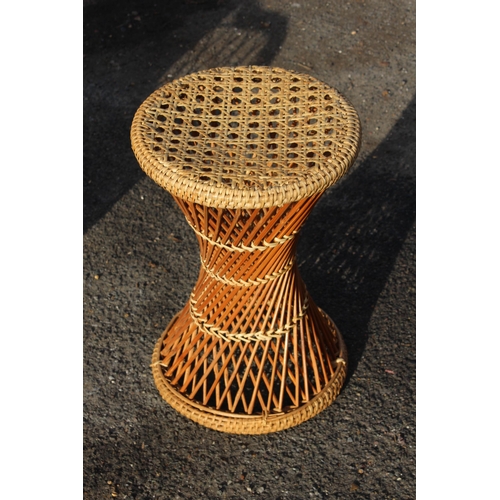 412 - QUANTITY OF WICKER ITEMS