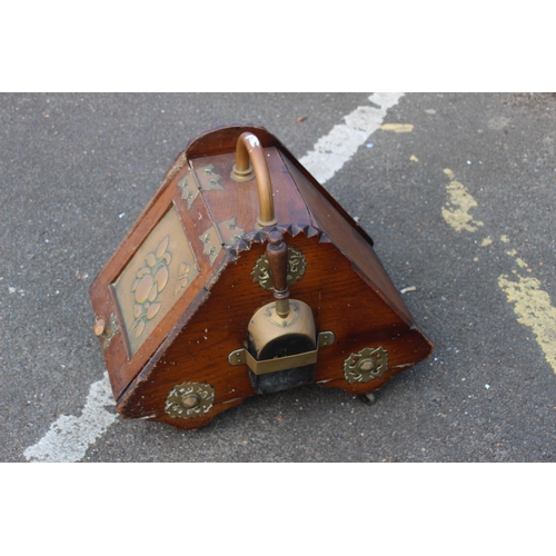 414 - VINTAGE ART AND CRAFT COAL SCUTTLE