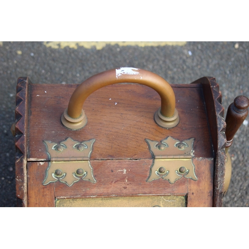 414 - VINTAGE ART AND CRAFT COAL SCUTTLE