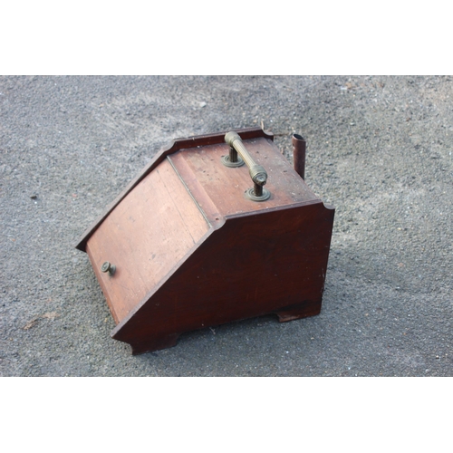 415 - VINTAGE COAL SCUTTLE