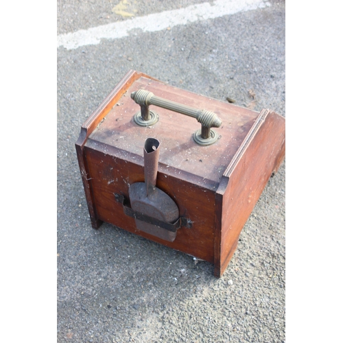 415 - VINTAGE COAL SCUTTLE