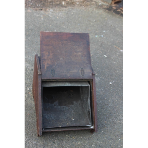 415 - VINTAGE COAL SCUTTLE