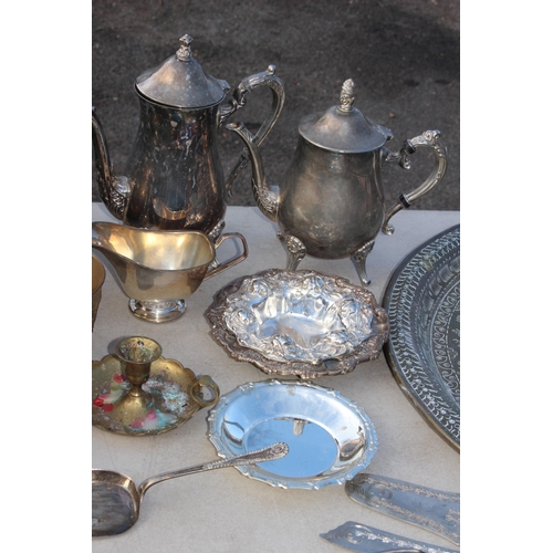 421 - QUANTITY OF METALWARE AND BRASS TRAY